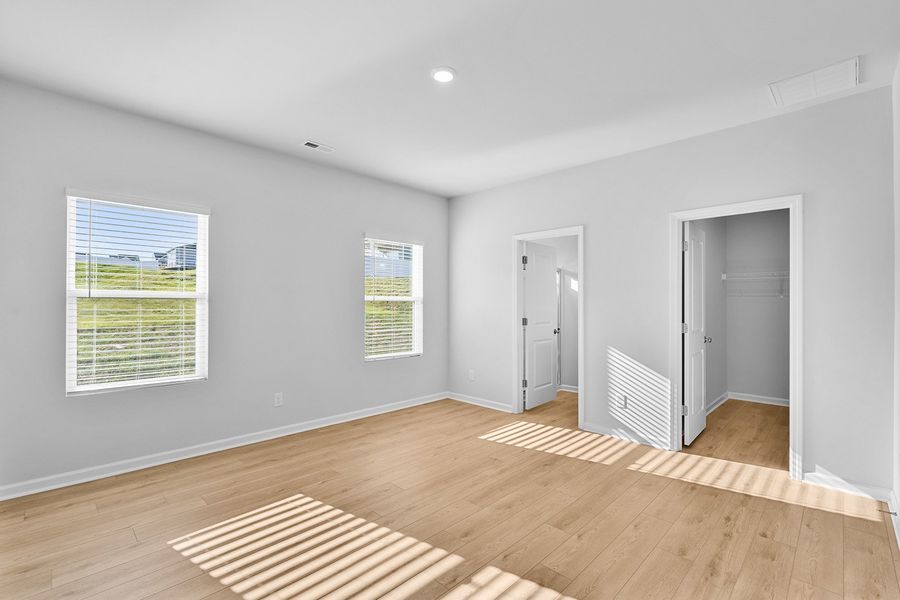 Spacious, unfurnished interior of a new home in Hanes Lake, Winston-Salem (Image 23). Spacious, unfurnished interior of a new home in Hanes Lake, Winston-Salem (Image 23).