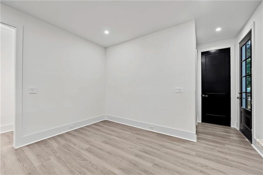 Spacious, unfurnished interior of a new home in , Atlanta (Image 29). Spacious, unfurnished interior of a new home in , Atlanta (Image 29).