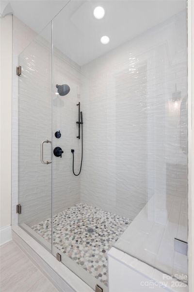 Image 43 of a home in .