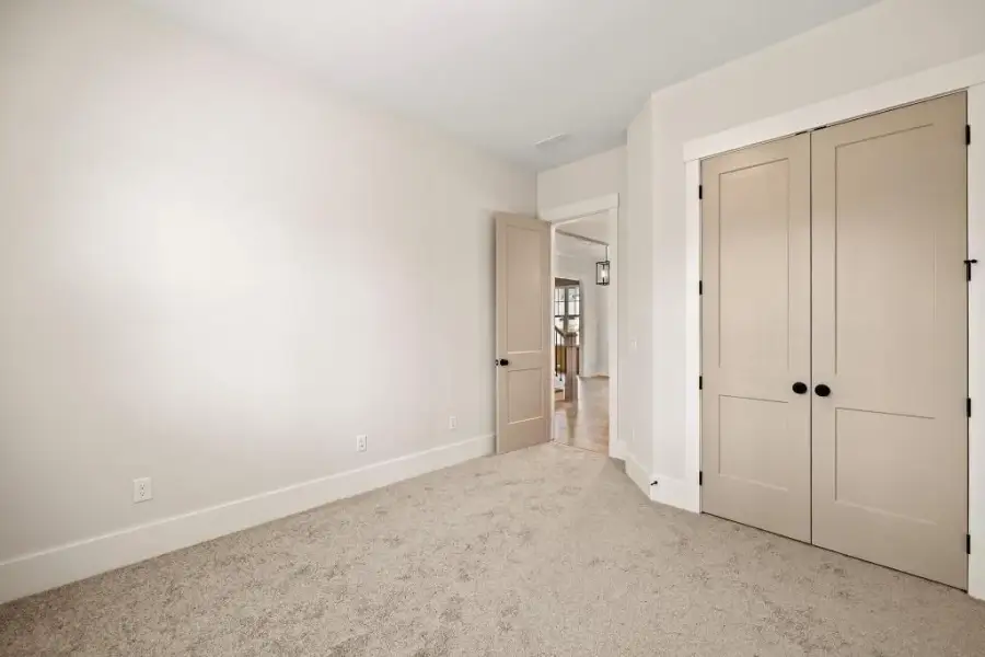 Spacious, unfurnished interior of a new home in Hillshire, Cumming (Image 26).