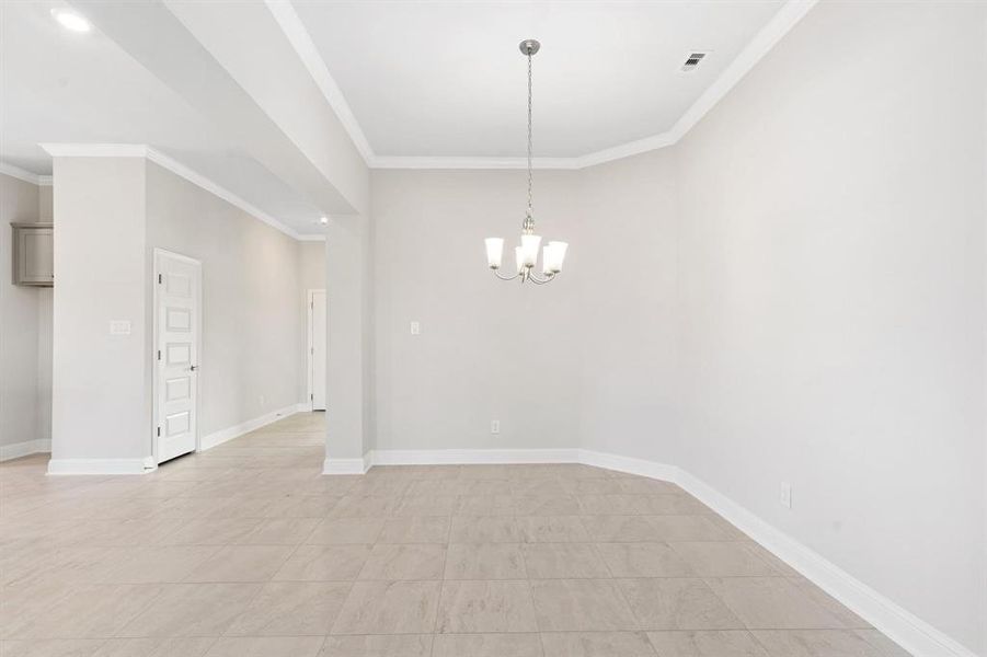 Spacious, unfurnished interior of a new home in Grand Oaks Reserve, Cleveland (Image 9).