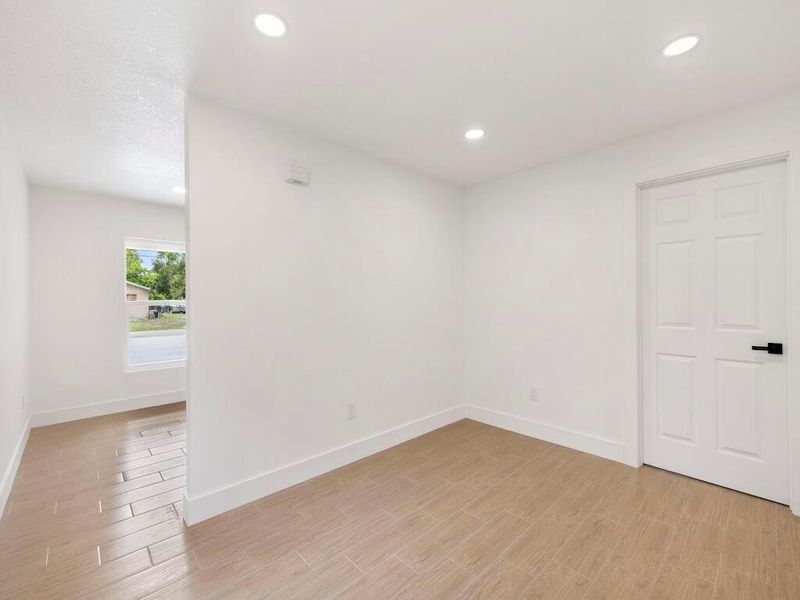 Spacious, unfurnished interior of a new home in , Vero Beach (Image 14). Spacious, unfurnished interior of a new home in , Vero Beach (Image 14).