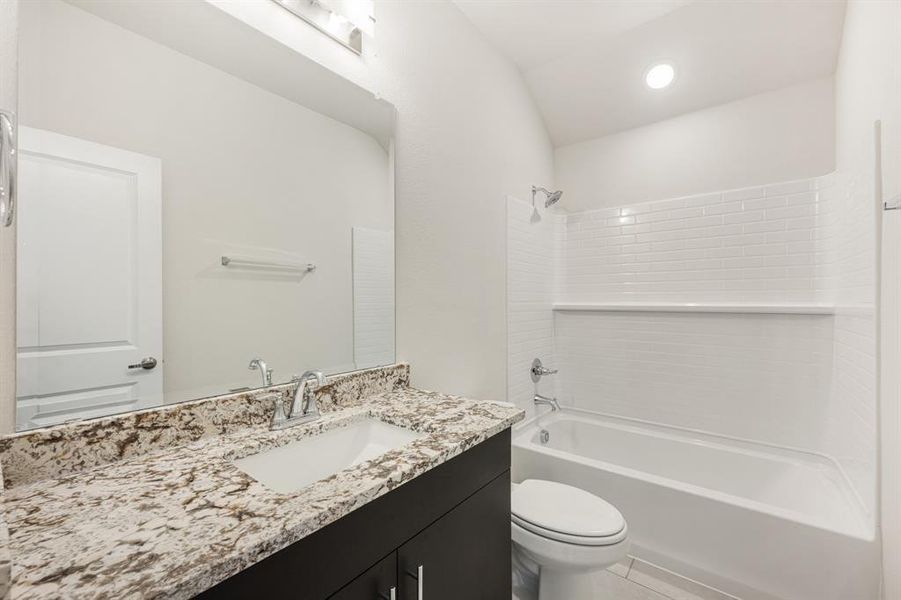 Furnished interior view inside a new home in Eagle Glen Elements, Alvarado (Image 6).