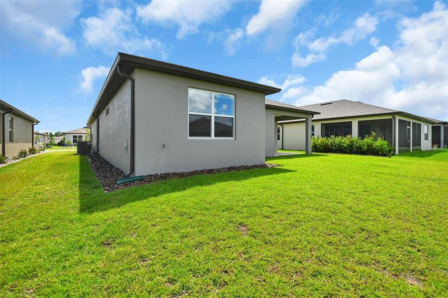 Exterior details and patio area of a home in , Ocala (Image 4).
