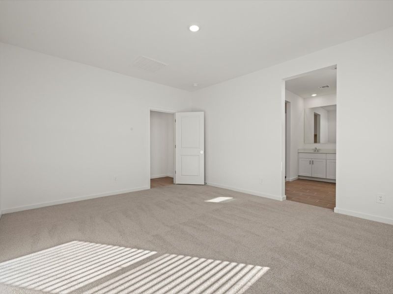 Spacious, unfurnished interior of a new home in Paloma Creek - Estate Series, Surprise (Image 7). Spacious, unfurnished interior of a new home in Paloma Creek - Estate Series, Surprise (Image 7).