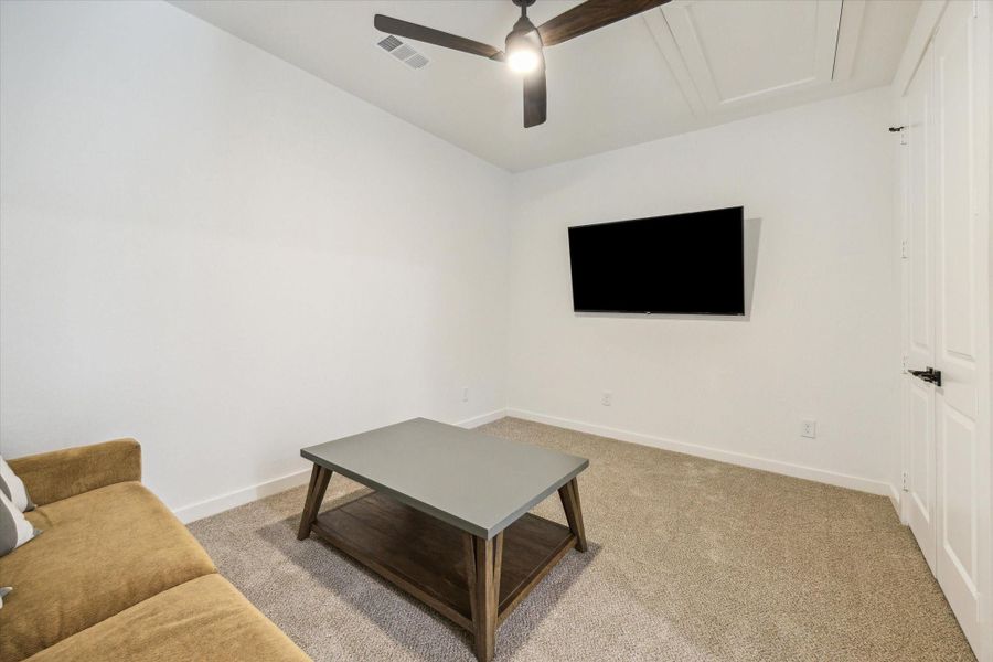 Media room or extra room and it has a closet. Media room or extra room and it has a closet.