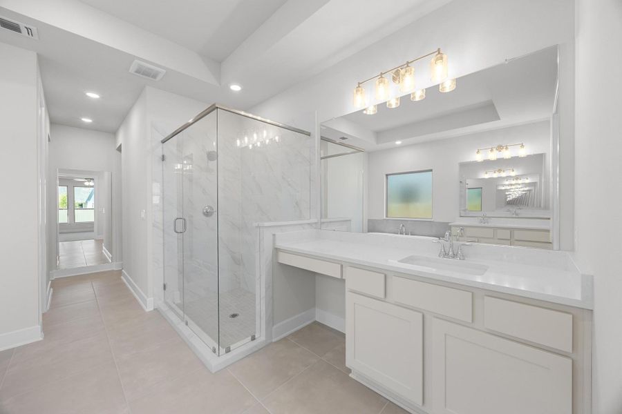 Representative image. Features, selections and colors may vary.