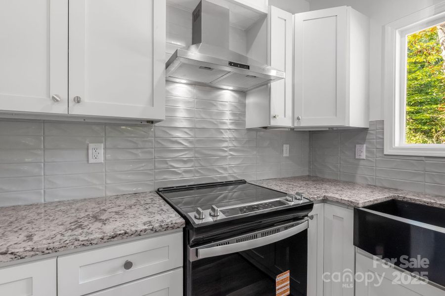 Furnished interior view inside a new home in , Shelby (Image 16).