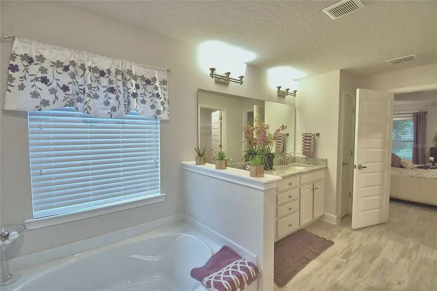 Furnished interior view inside a new home in Lake Juliana Estates, Auburndale (Image 41).