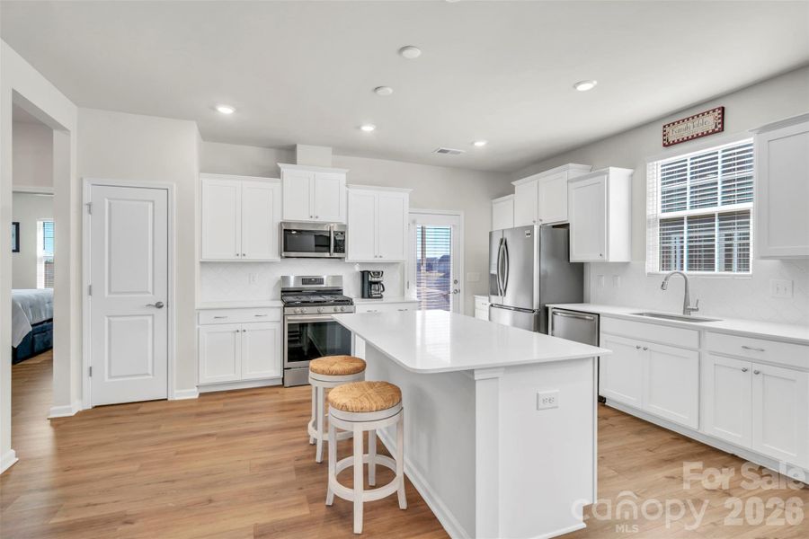 Furnished interior view inside a new home in Elizabeth, Fort Mill (Image 6).