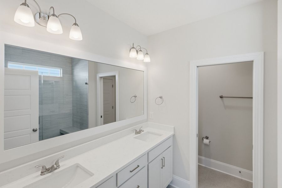 Furnished interior view inside a new home in Sidbury Landing, Wilmington (Image 14).