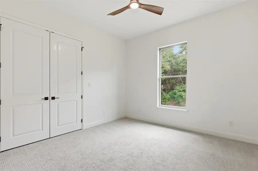 Spacious, unfurnished interior of a new home in , Granbury (Image 22). Spacious, unfurnished interior of a new home in , Granbury (Image 22).