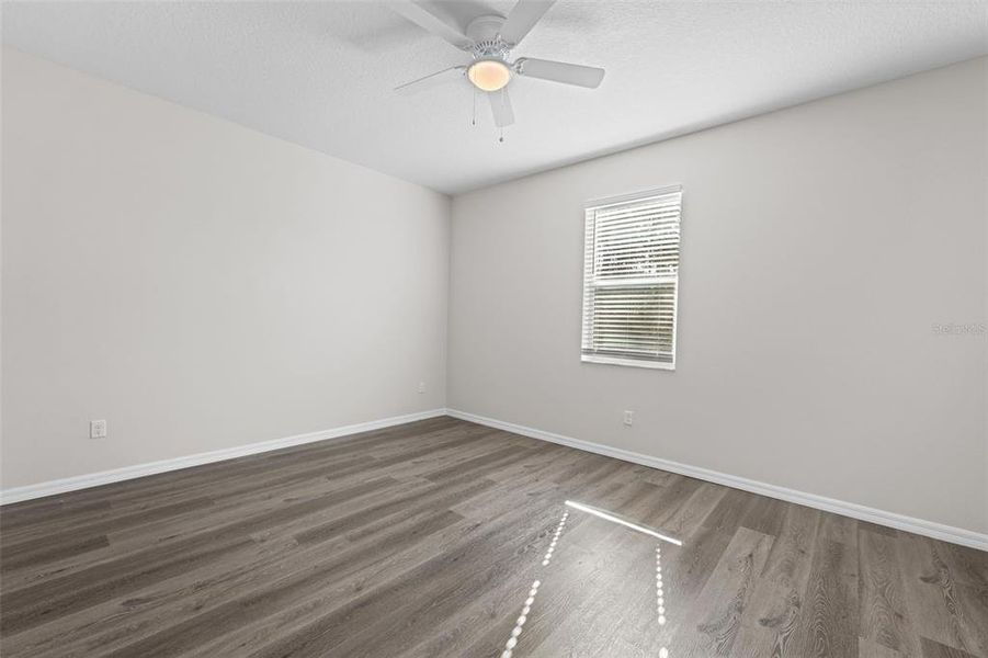 Spacious, unfurnished interior of a new home in , Weeki Wachee (Image 29).