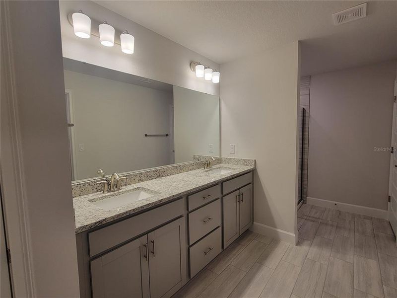 Furnished interior view inside a new home in Abbey Glen, Dade City (Image 9).