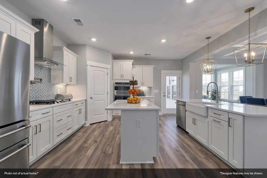Furnished interior view inside a new home in Arcadia, Myrtle Beach (Image 6).