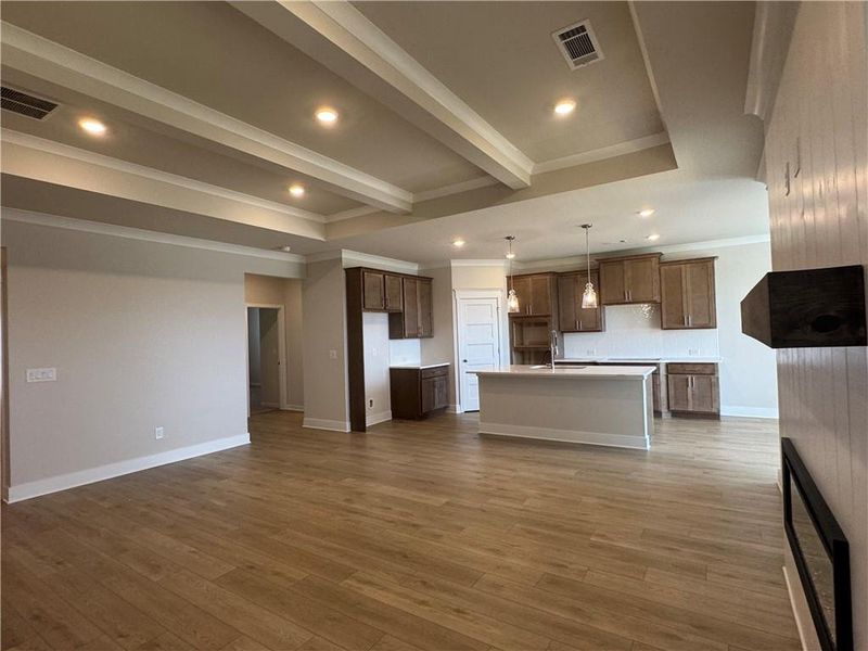 Spacious, unfurnished interior of a new home in Rosewood Lake Preserve, Hoschton (Image 29).