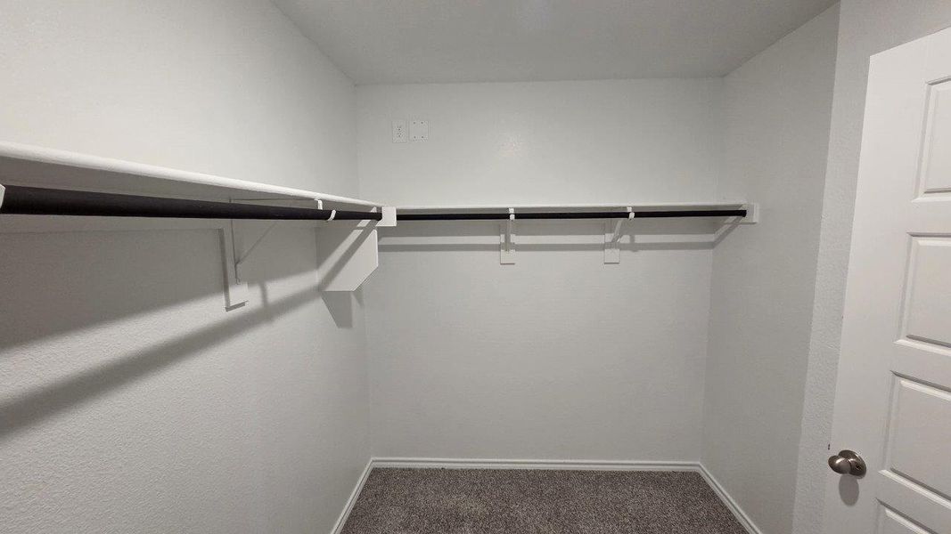 Spacious, unfurnished interior of a new home in Lonestar at Liberty Trails, Fort Worth (Image 15).