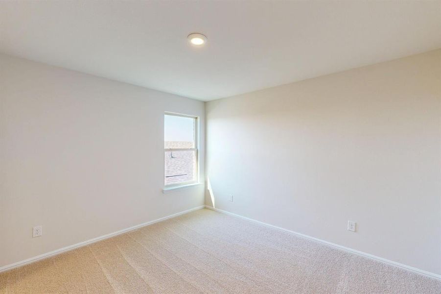 Spacious, unfurnished interior of a new home in Mobberly Farms, Pilot Point (Image 24).