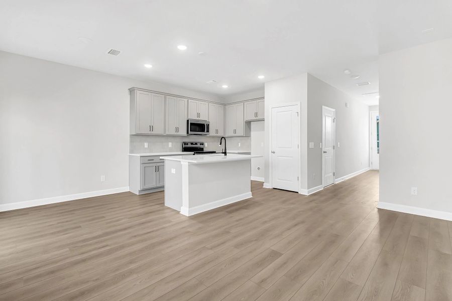 Image 15 of a home in Windward Village.