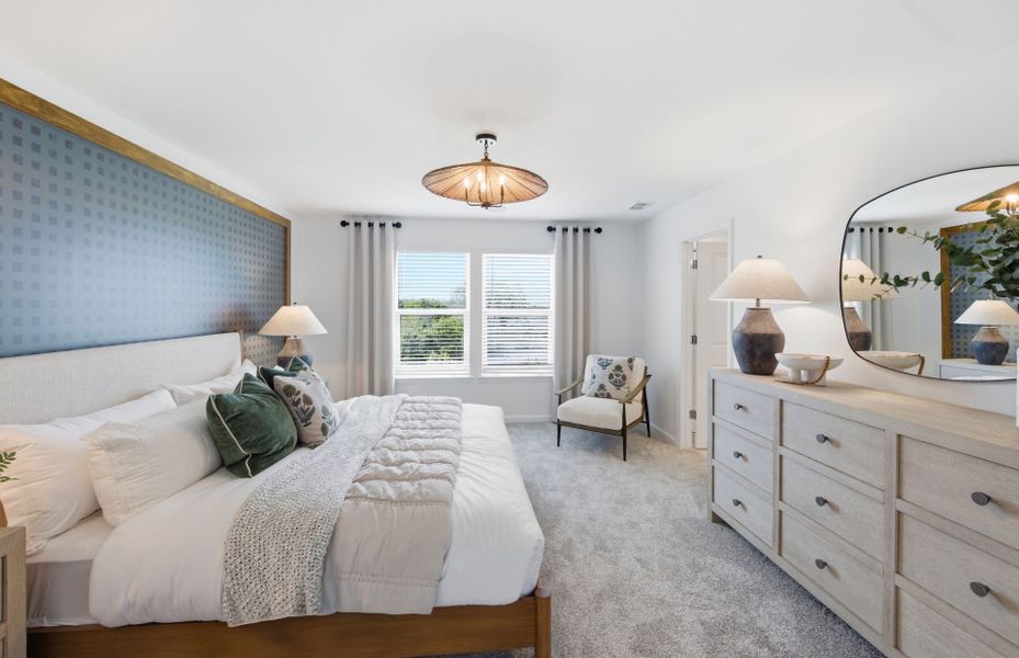 Representative furnished interior of a home built from the Mill Run by Pulte Homes in Reagan Landing, Bradenton (Image 20).