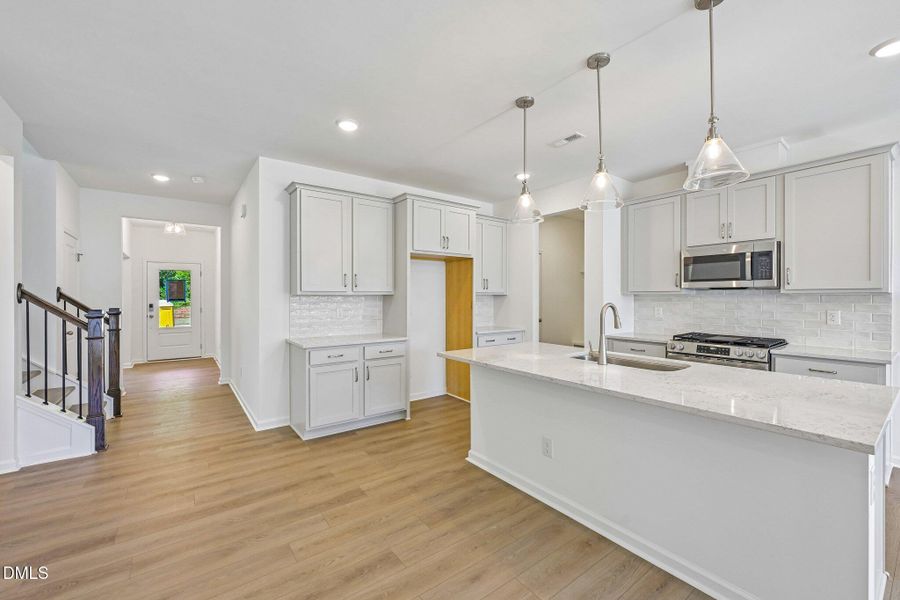 18-web-or-mls-Ken Dr-S2304-018