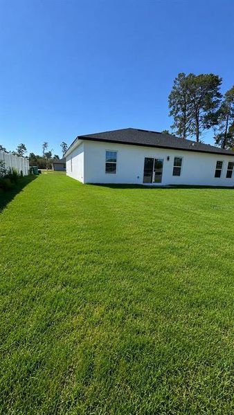 Exterior details and patio area of a home in , Ocala (Image 20).