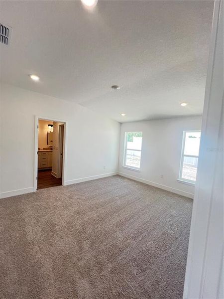 Spacious, unfurnished interior of a new home in Highland Hills, Hudson (Image 19).