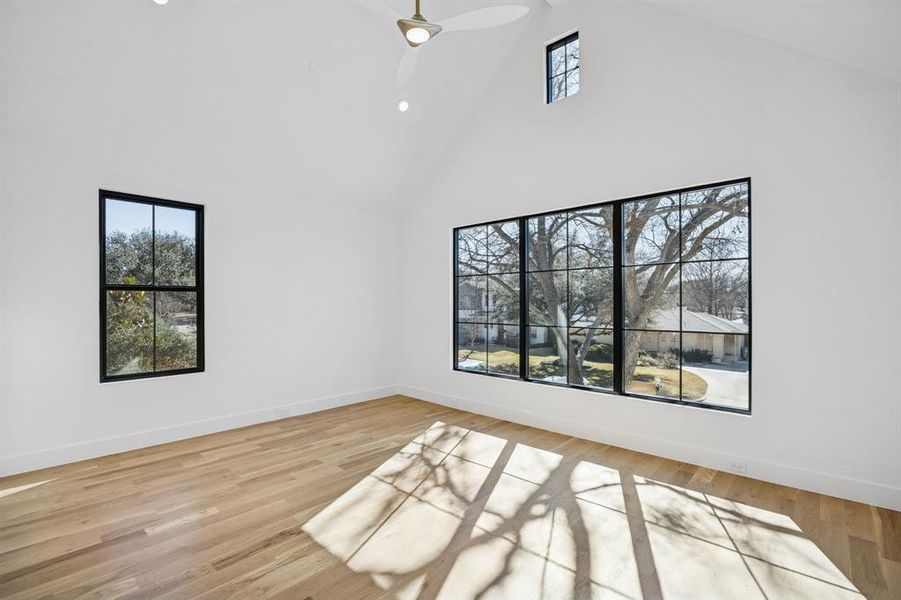 Spacious, unfurnished interior of a new home in , Dallas (Image 33).