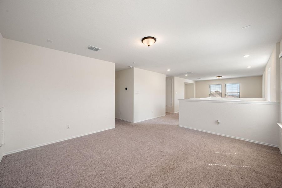 Spacious, unfurnished interior of a new home in , Round Rock (Image 20). Spacious, unfurnished interior of a new home in , Round Rock (Image 20).