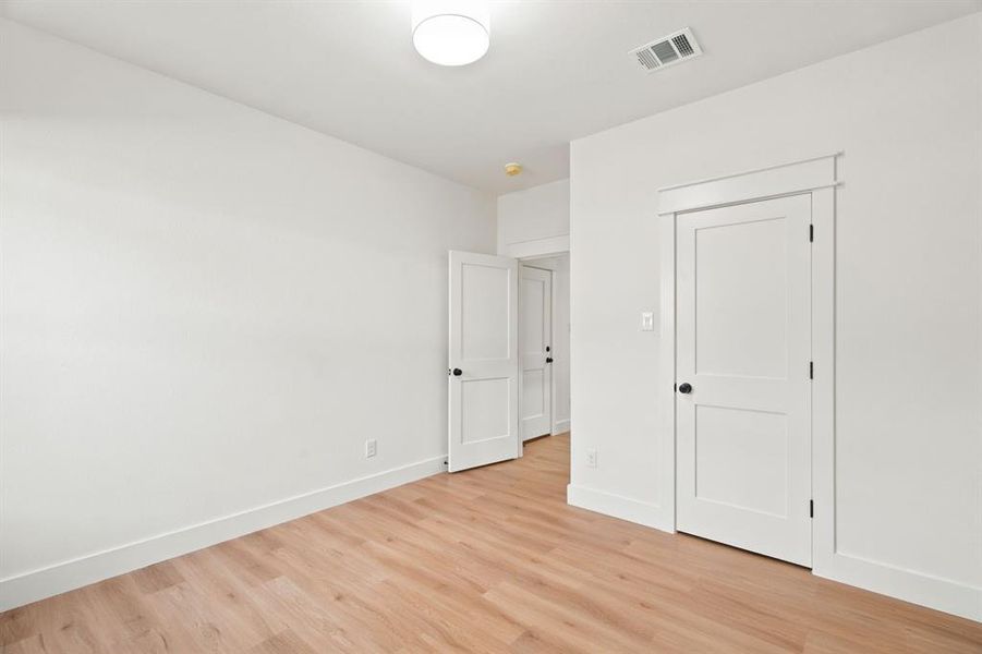 Spacious, unfurnished interior of a new home in , Fort Worth (Image 19).