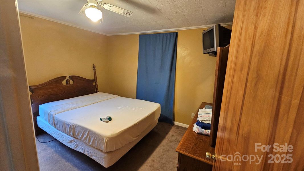 Furnished interior view inside a new home in , Statesville (Image 4).