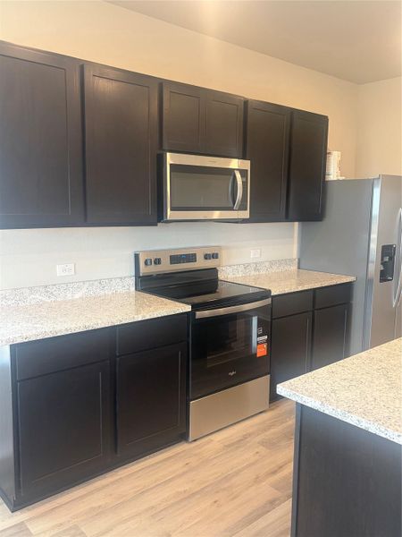 Light & Bright Open Concept Kitchen