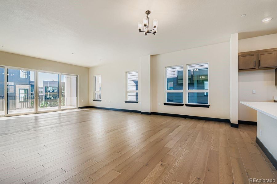 Spacious, unfurnished interior of a new home in Baseline, Broomfield (Image 22).