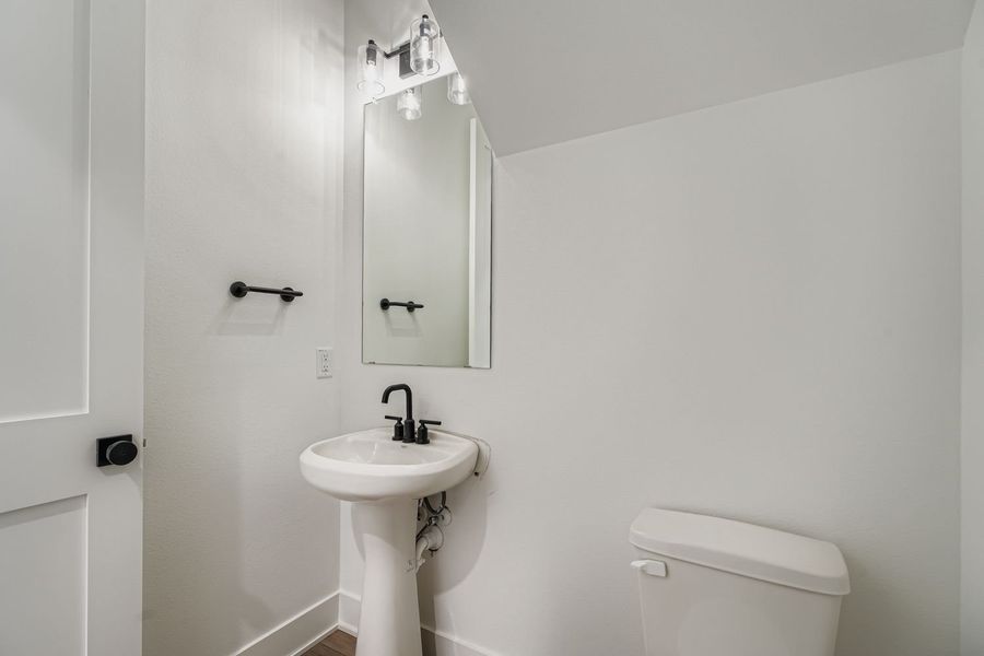 Image 18 of a home in Novel.