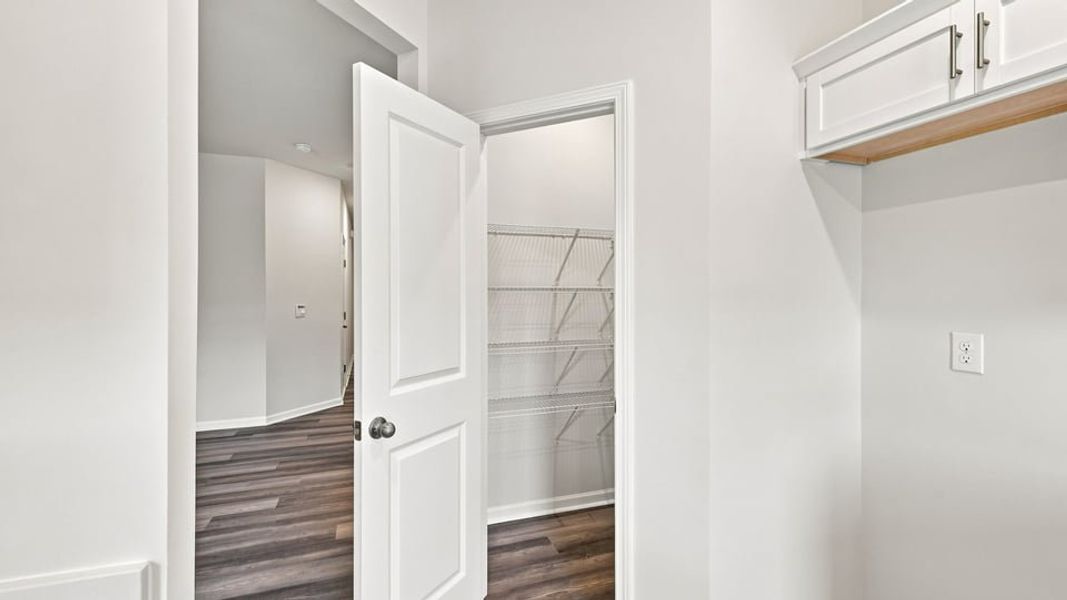 Spacious, unfurnished interior of a new home in Baxter Village, Boiling Springs (Image 20).