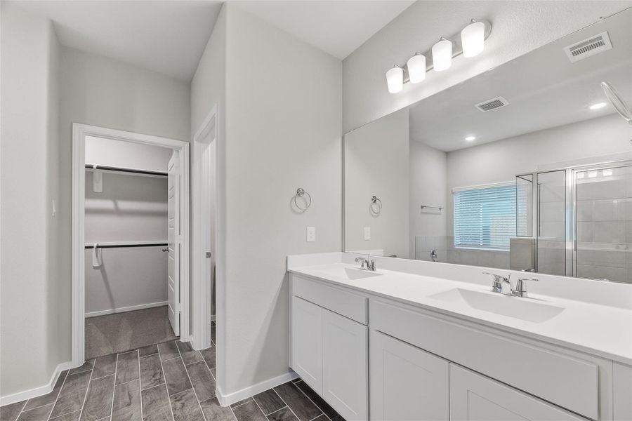 Furnished interior view inside a new home in Rollingbrook Estates, Baytown (Image 9).