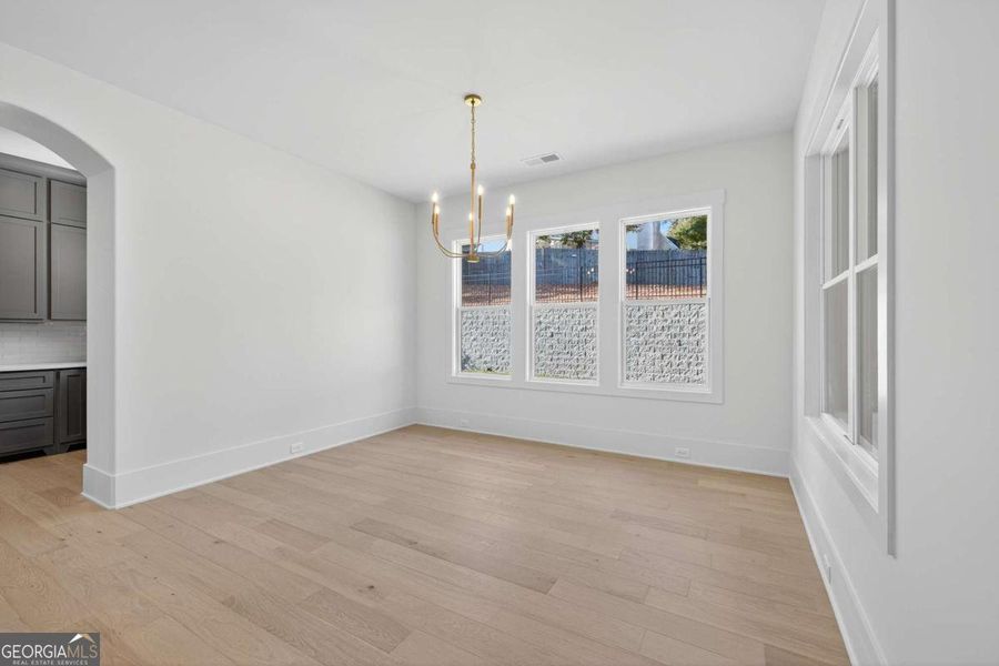 Spacious, unfurnished interior of a new home in Town Farms, Peachtree Corners (Image 14). Spacious, unfurnished interior of a new home in Town Farms, Peachtree Corners (Image 14).