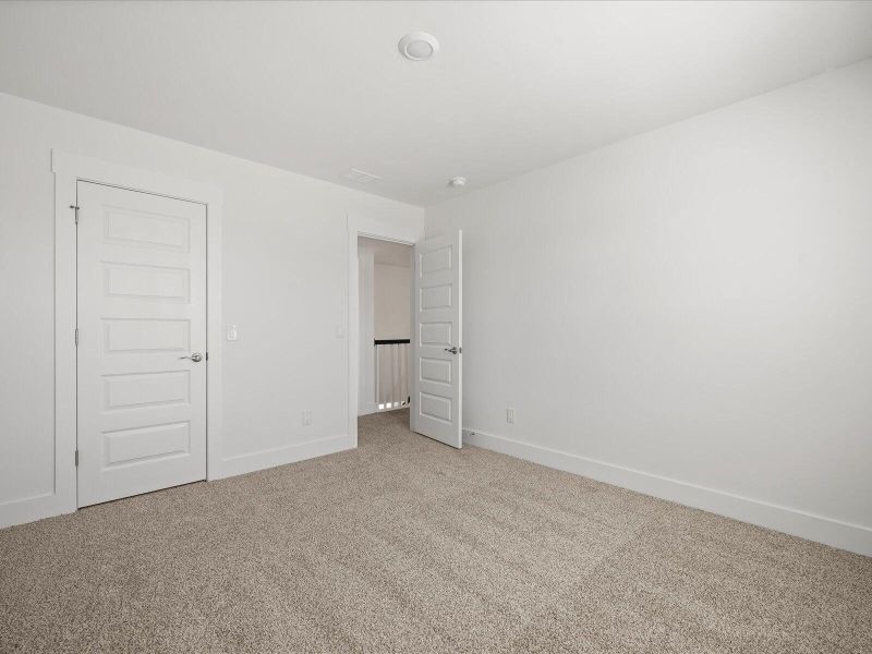 Spacious, unfurnished interior of a new home in , Summerville (Image 24).