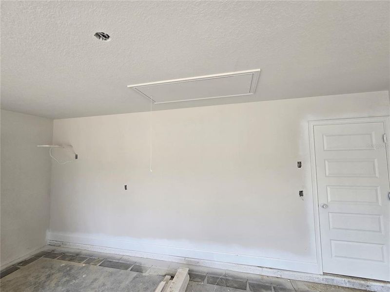 Spacious, unfurnished interior of a new home in Twisted Oaks, Beverly Hills (Image 21).