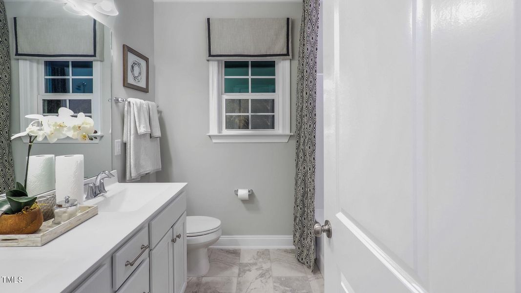 26_2427DelaneyHillsLane_026_mls 26_2427DelaneyHillsLane_026_mls