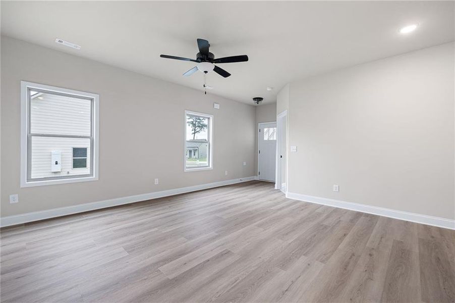 Spacious, unfurnished interior of a new home in , Carrollton (Image 24).