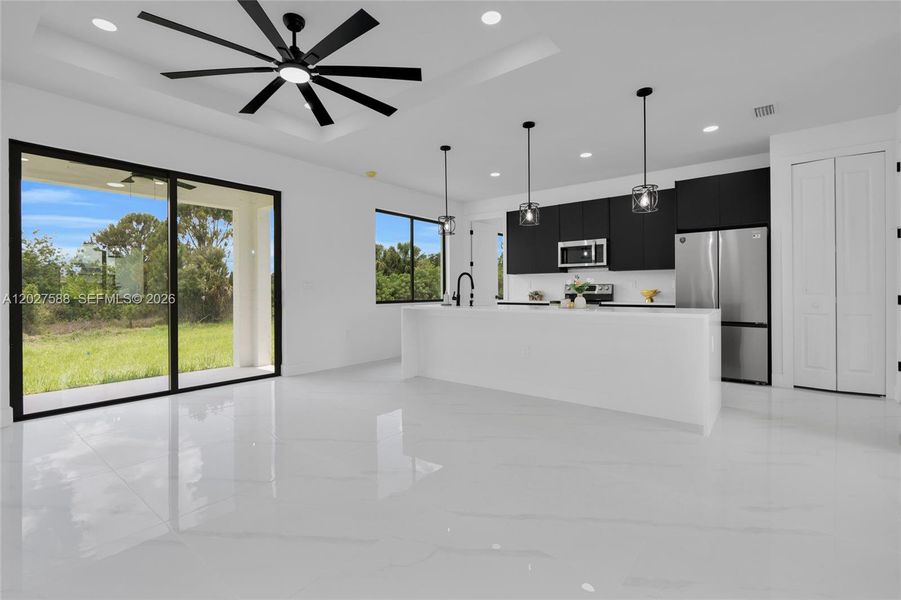 Spacious, unfurnished interior of a new home in , Lehigh Acres (Image 27).