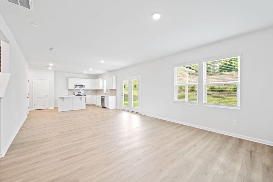 Spacious, unfurnished interior of a new home in Grand Arbor, Blythewood (Image 32).