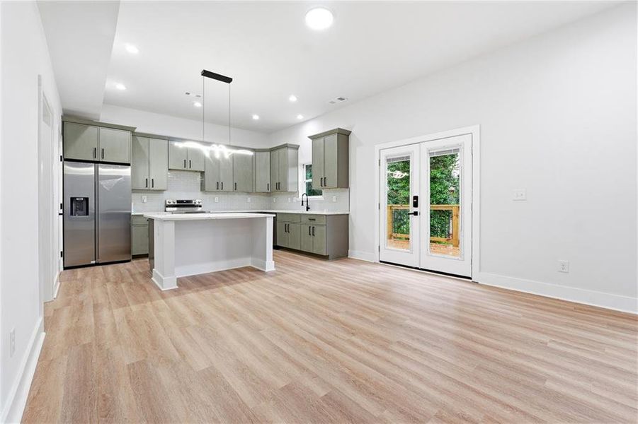 Spacious, unfurnished interior of a new home in , Atlanta (Image 16).