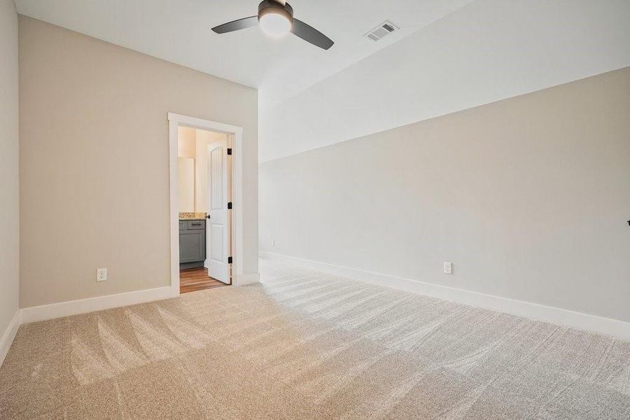 Spacious, unfurnished interior of a new home in , Acworth (Image 27). Spacious, unfurnished interior of a new home in , Acworth (Image 27).