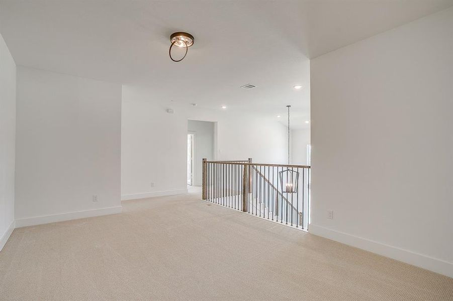 Spacious, unfurnished interior of a new home in Talon Hills, Fort Worth (Image 28). Spacious, unfurnished interior of a new home in Talon Hills, Fort Worth (Image 28).
