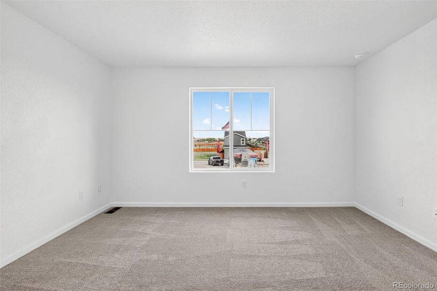 2118 Wagon Wheel Aly ~ Ready Now