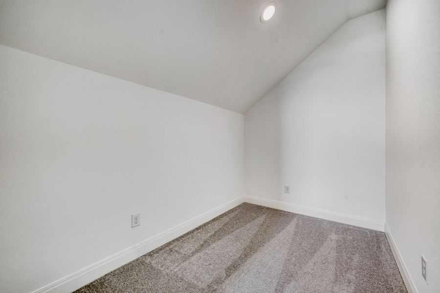 Spacious, unfurnished interior of a new home in The Porch at Du Pre, Buda (Image 18). Spacious, unfurnished interior of a new home in The Porch at Du Pre, Buda (Image 18).