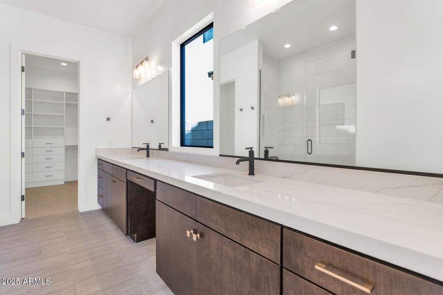 6727 N 9th Dr-large-027-015-6727 N 9th D 6727 N 9th Dr-large-027-015-6727 N 9th D