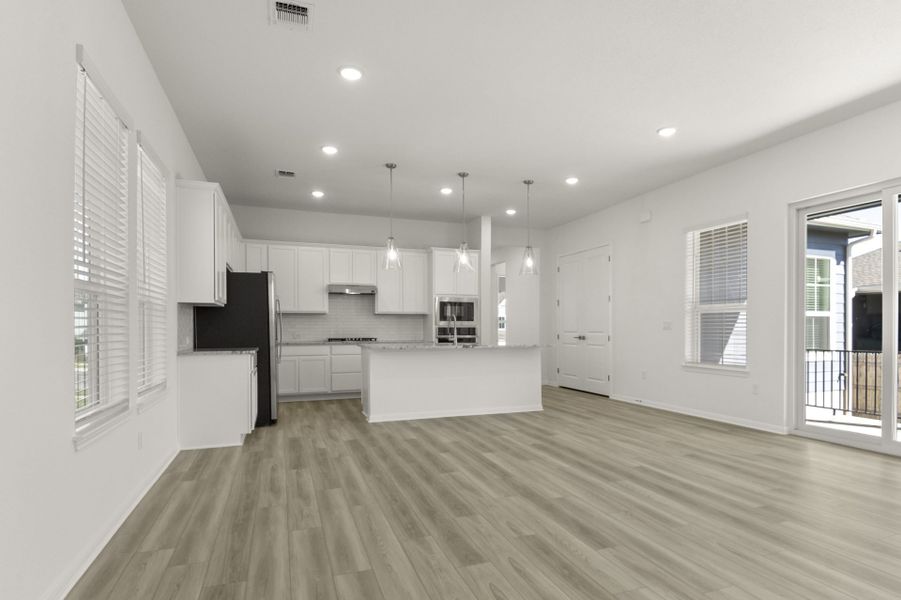 Spacious, unfurnished interior of a new home in Easton Park, Austin (Image 40).
